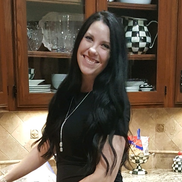 Meet your Posher, Lesa - Picture 1 of 1